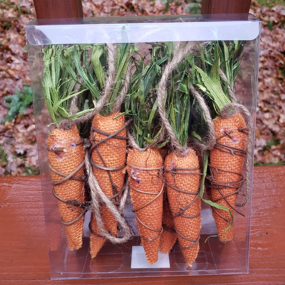 Source Unknown carrot garland